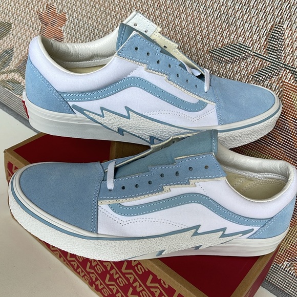 Vans WMNS Old Skool Bolt
Baby Blue
VN0009Q5689
Sneakers - Picture 15 of 16